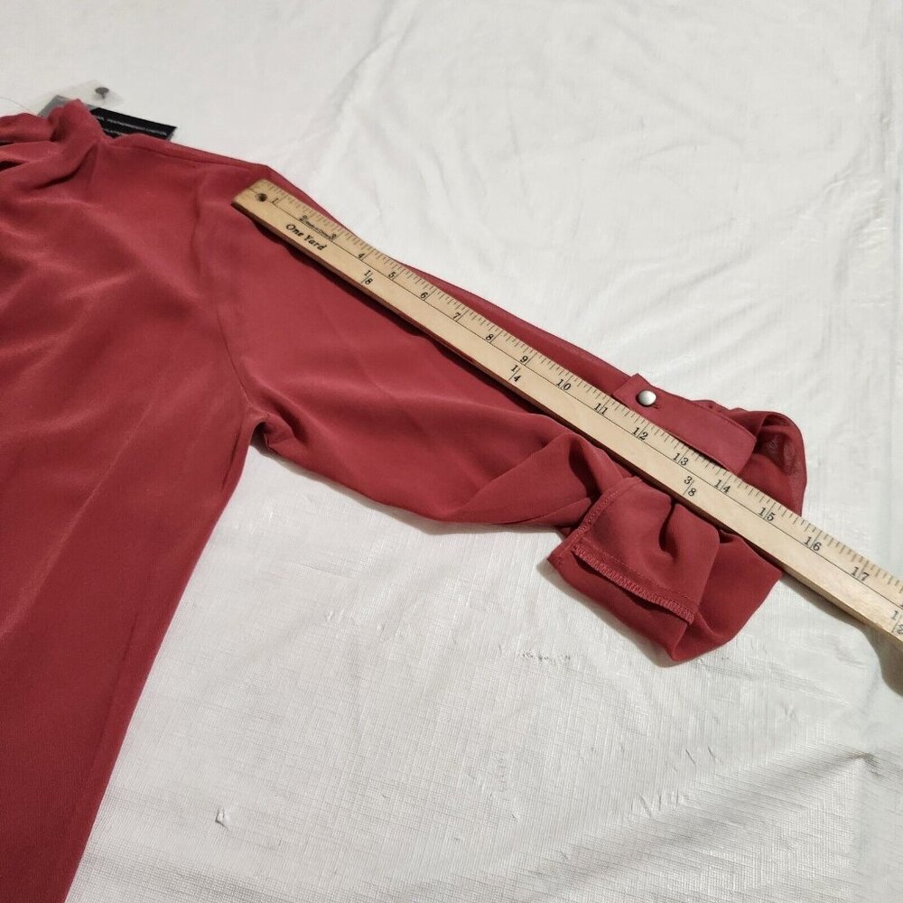 INVESTMENTS OPEN FRONT ROLL TAB SLEEVE CHIFFON TOP SIZE PETITES S EARTH RED ---7 - Picture 6 of 10